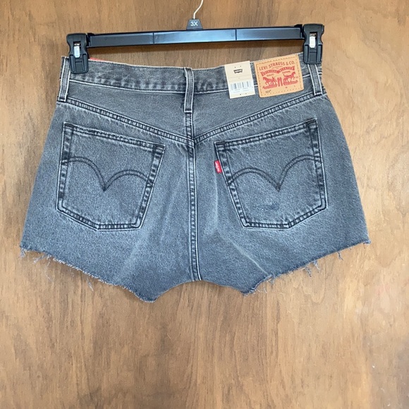 Relisted Levi’s distressed high rise 501 jean cotton denim short cutoff vibe 30 - Picture 10 of 16